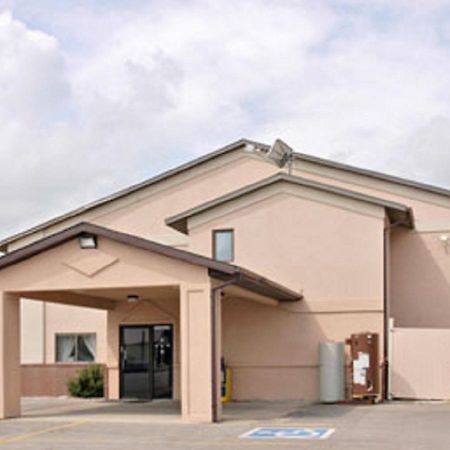 Super 8 By Wyndham Osceola Ia Motel Luaran gambar