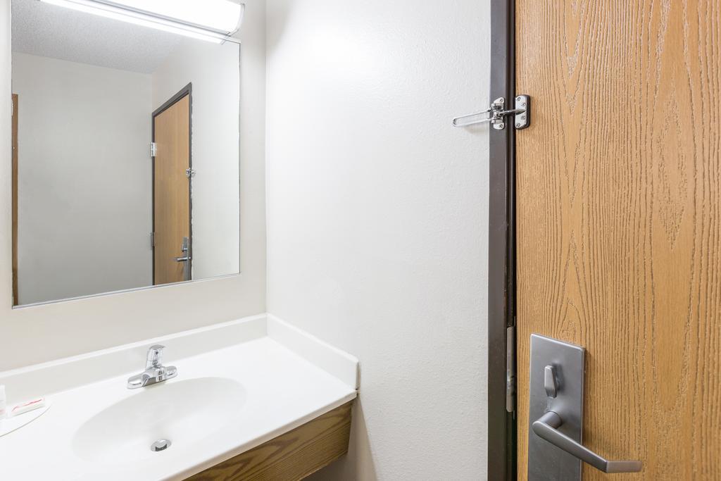 Super 8 By Wyndham Osceola Ia Motel Luaran gambar